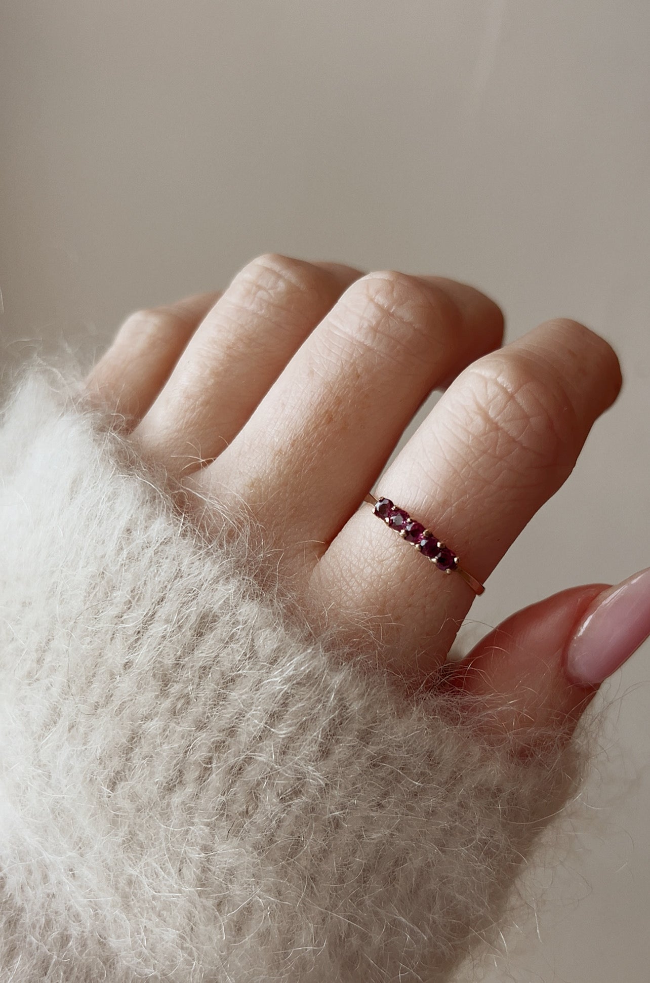 Gorgeous Vintage 9ct Gold Ruby Five Stone Ring