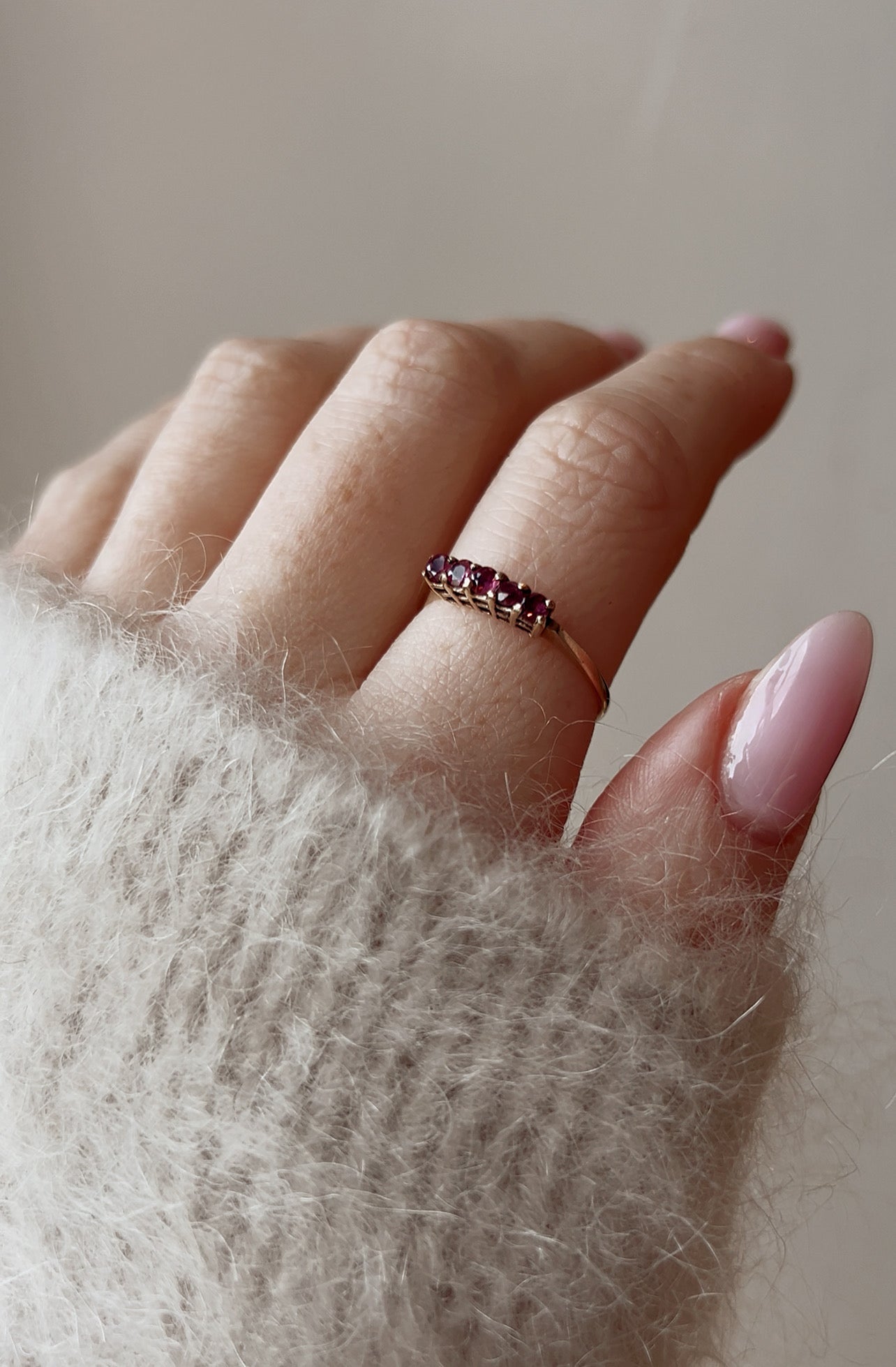 Gorgeous Vintage 9ct Gold Ruby Five Stone Ring