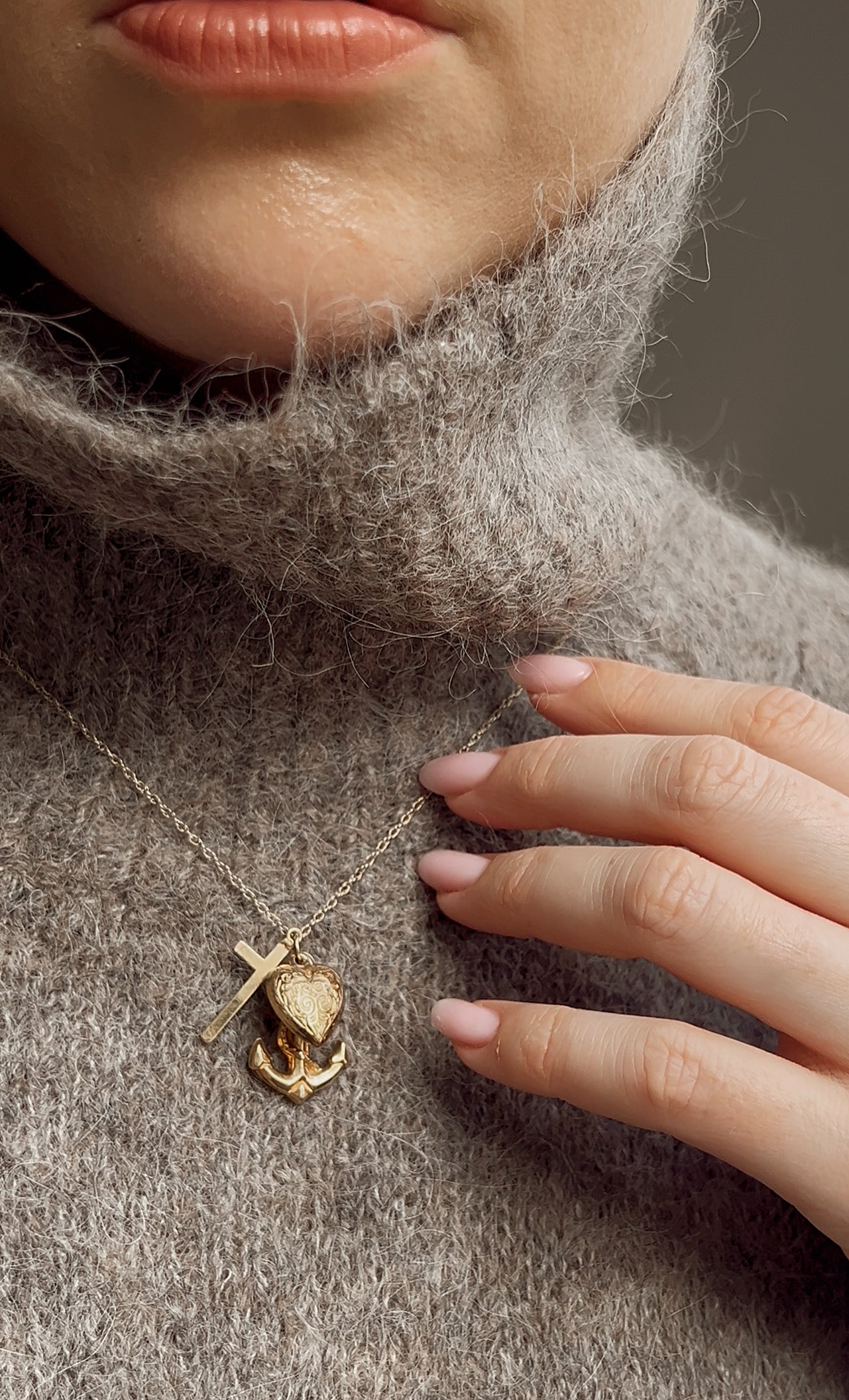 Wonderful Vintage 9ct Gold Love, Faith and Charity Charm
