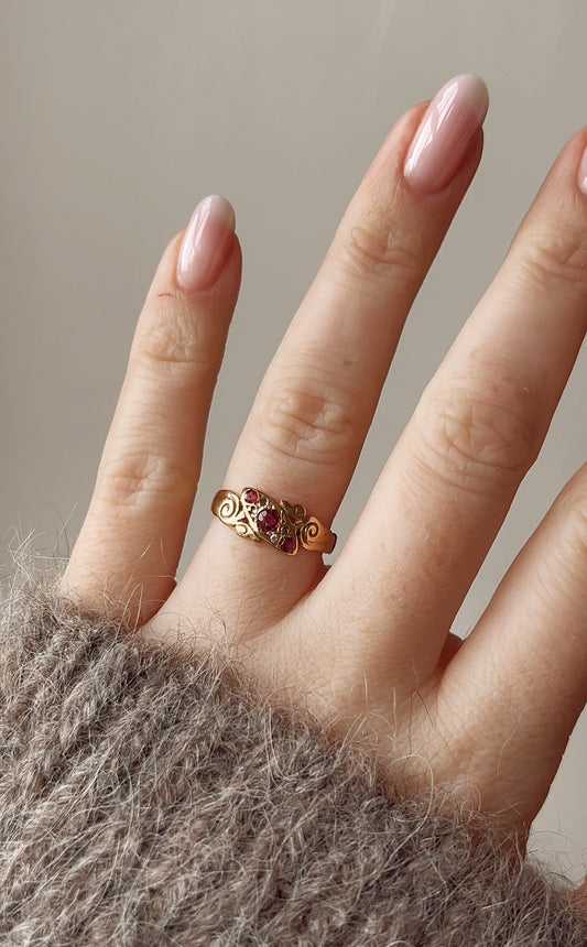 Pretty Early 20th Century 18ct Gold, Ruby and Diamond Ring