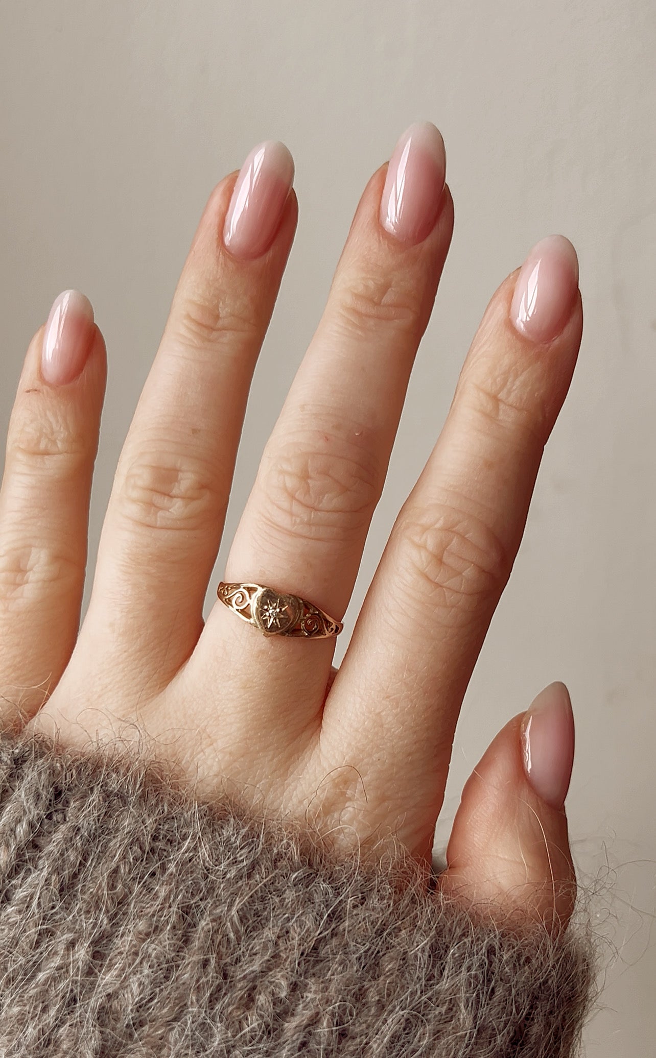 Sweet Vintage 9ct Gold Diamond Heart Ring