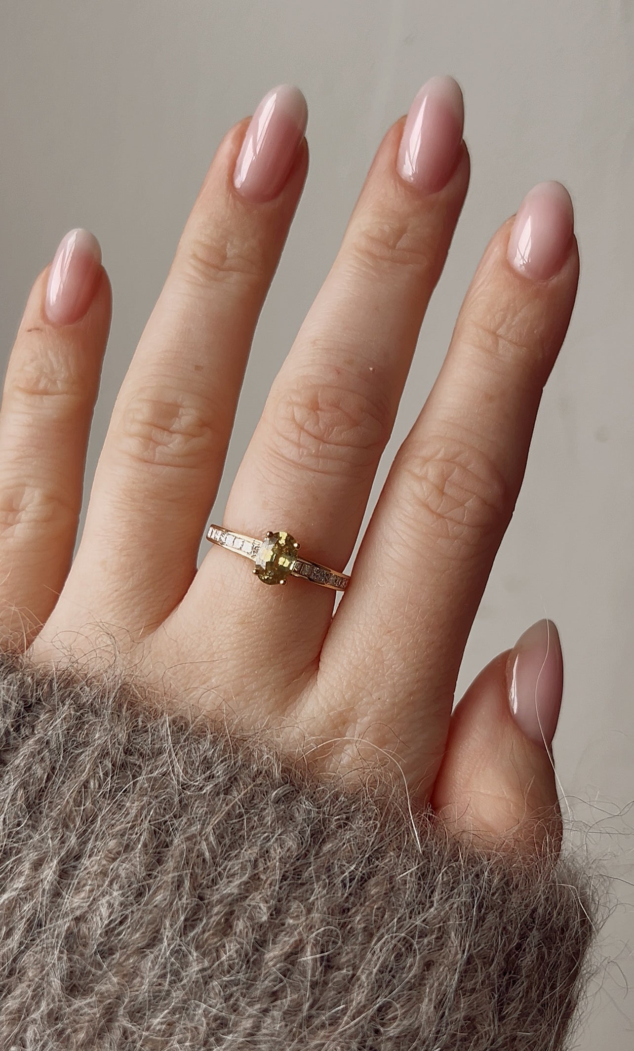 Wonderful Modern 9ct Gold, Diopside and Diamond Ring