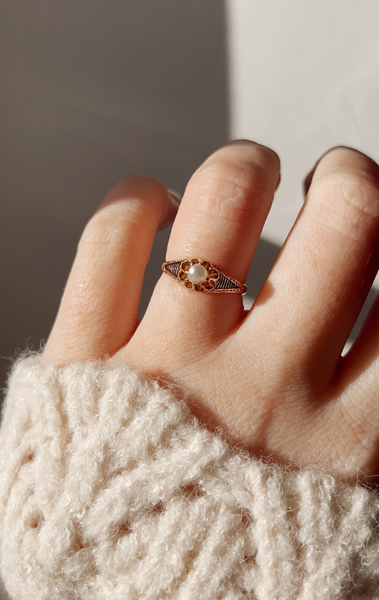 Gorgeous Antique 18ct Gold and Pearl Belcher Ring with Black Enamel Details