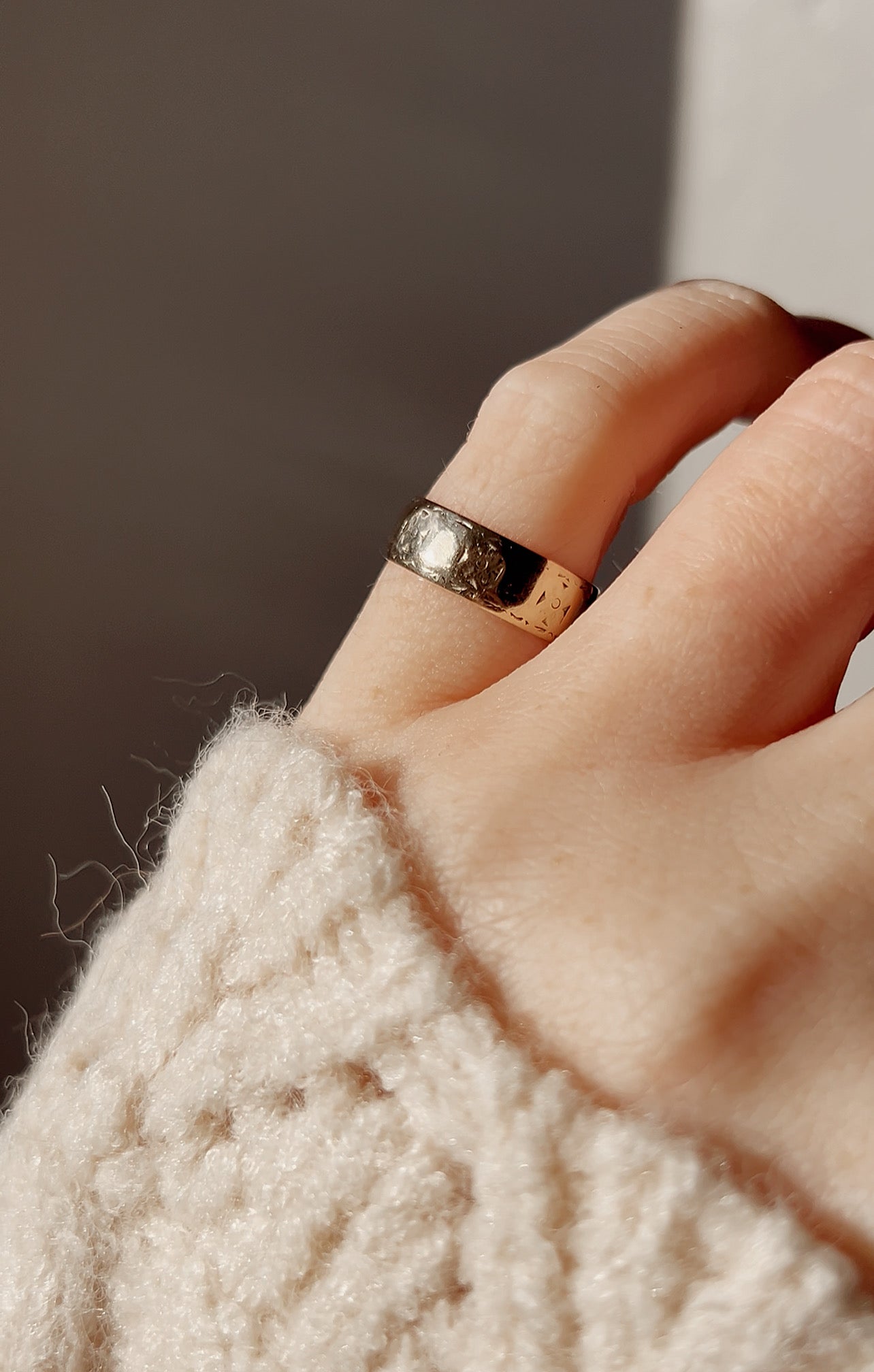 Lovely Vintage 9ct Yellow Gold Pinkie Ring