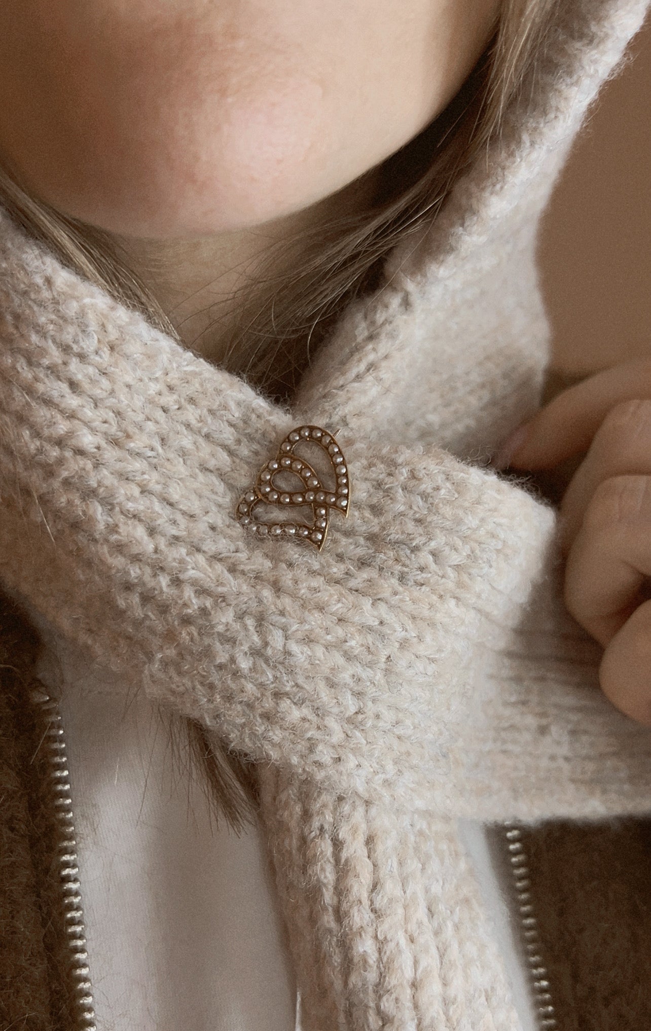 Early 20th Century Split Pearl Double Heart Brooch