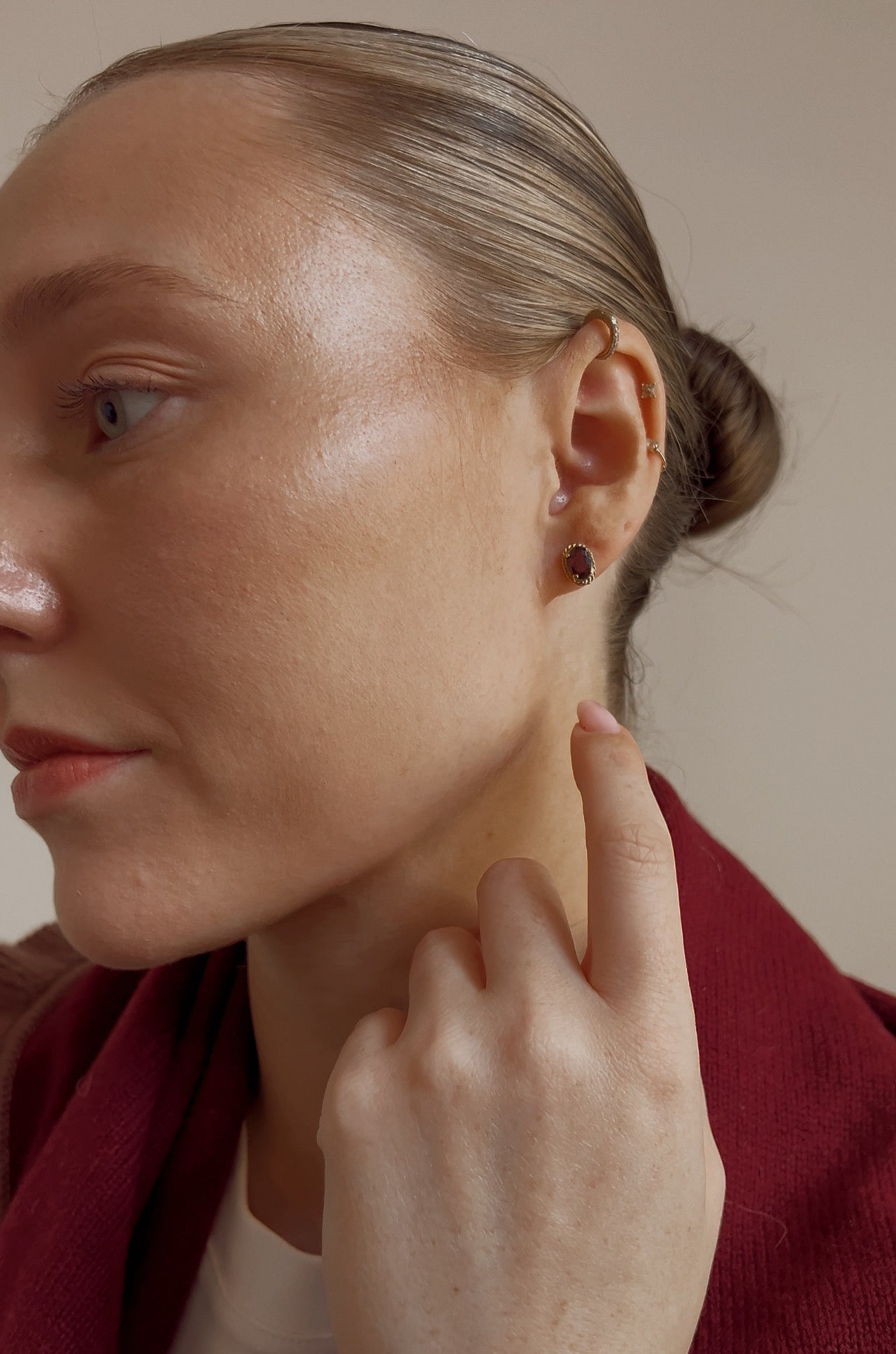 Vintage 9ct Gold Garnet Stud Earrings