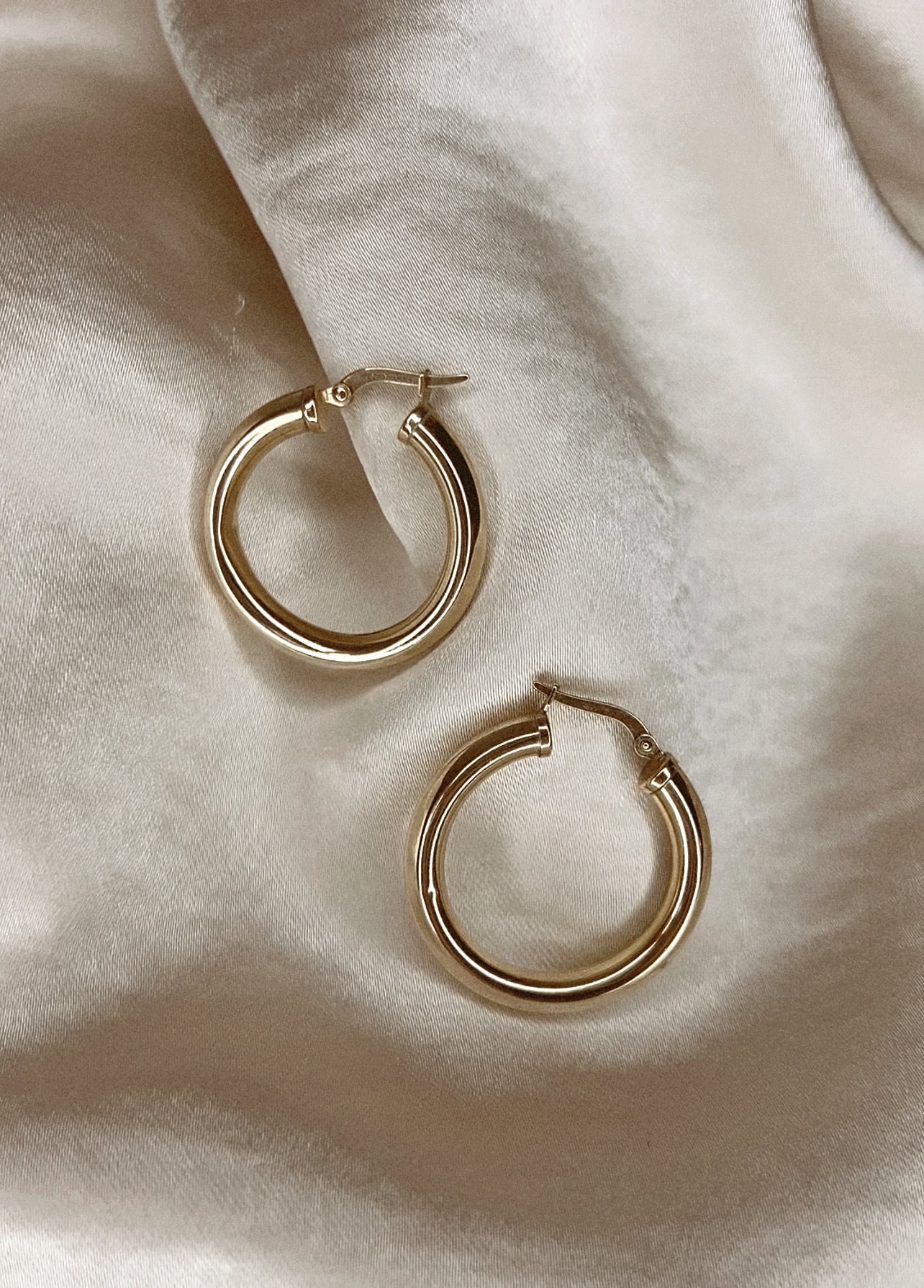 9ct gold hoop earrings