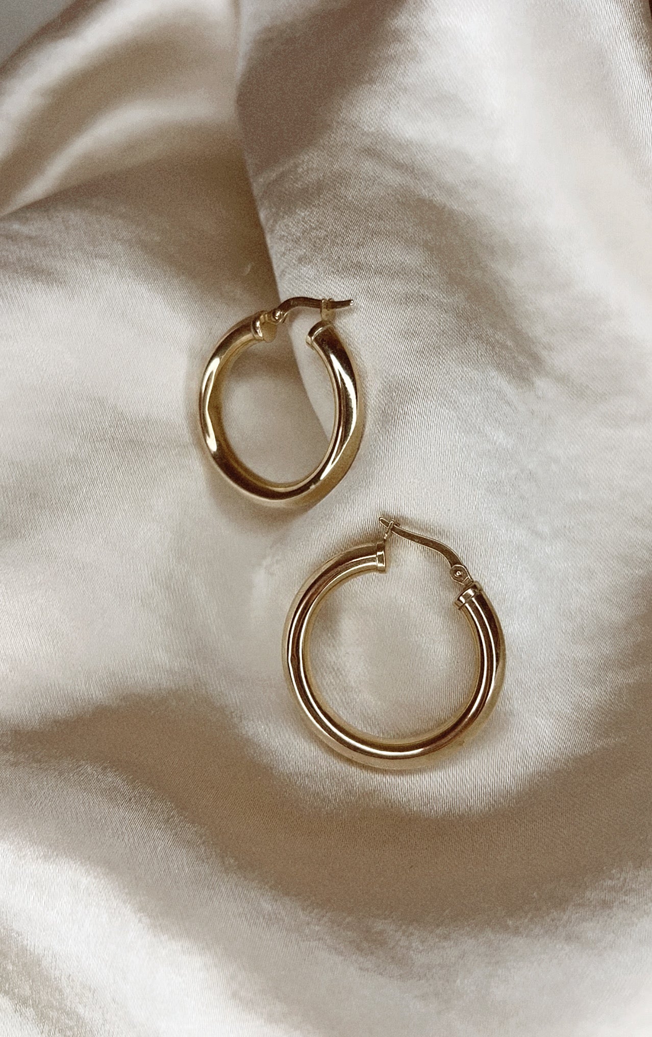 9ct gold hoop earrings