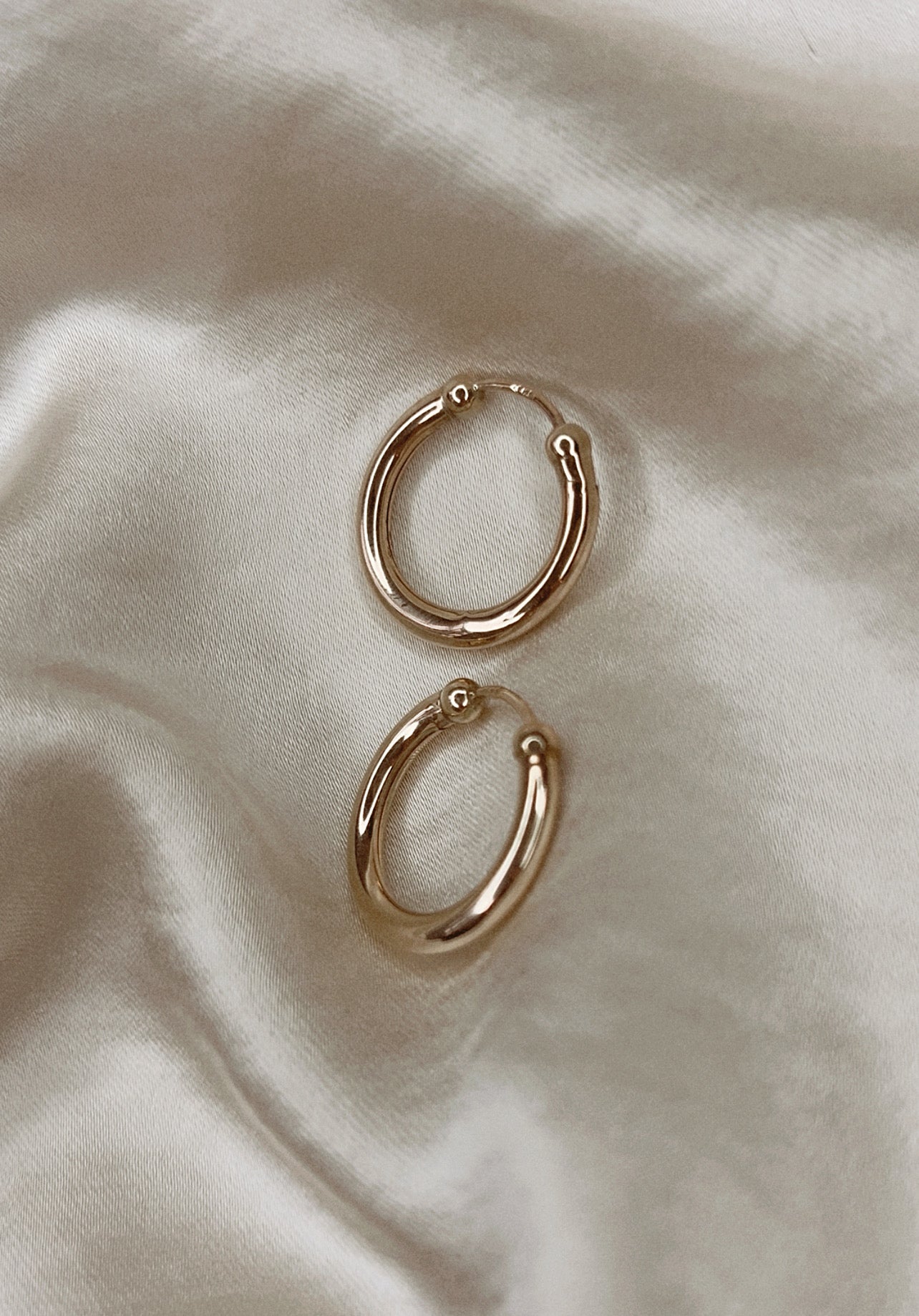 9ct gold hoop earrings