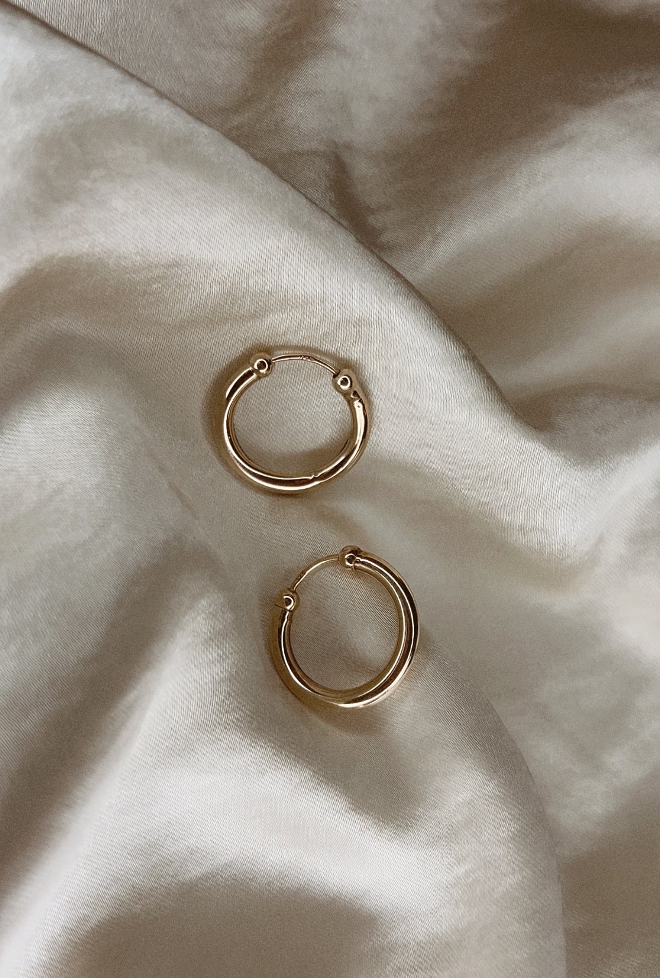 9ct gold hoop earrings