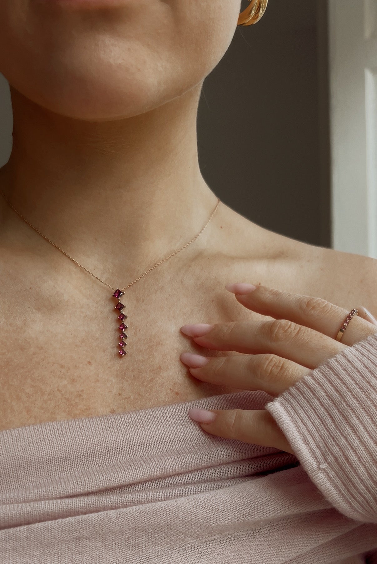 Pretty Modern Garnet Pendant in 9K Gold