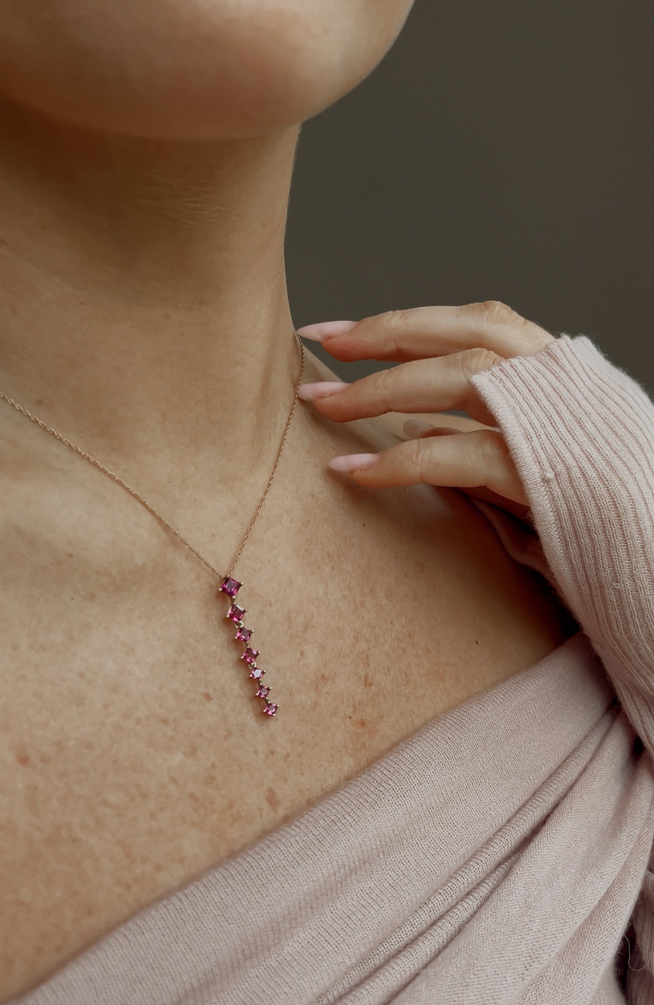 Pretty Modern Garnet Pendant in 9K Gold