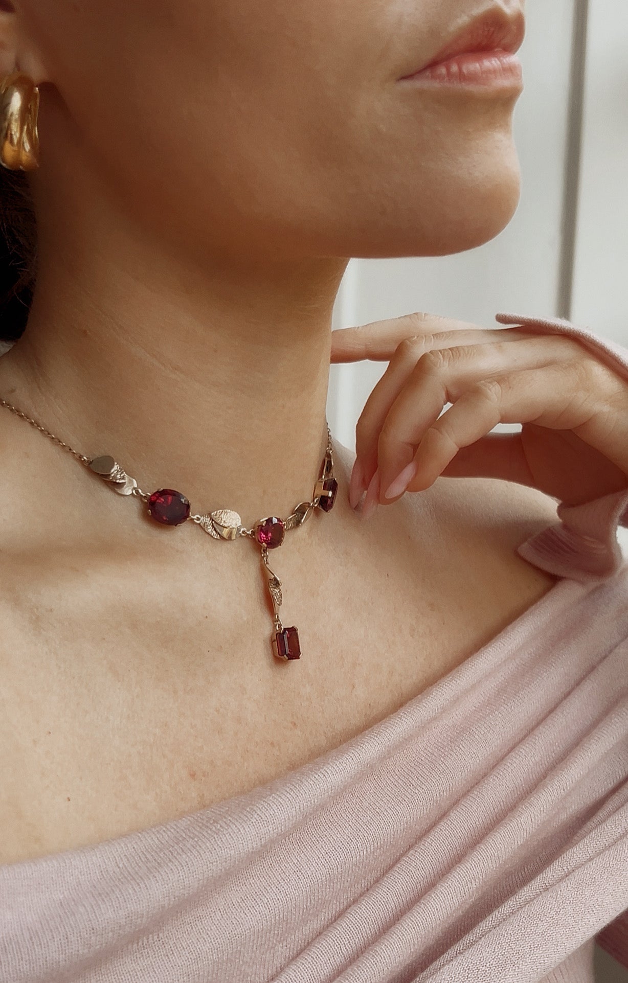 Stunning Mid 20th Century Garnet and 9ct Gold Necklace