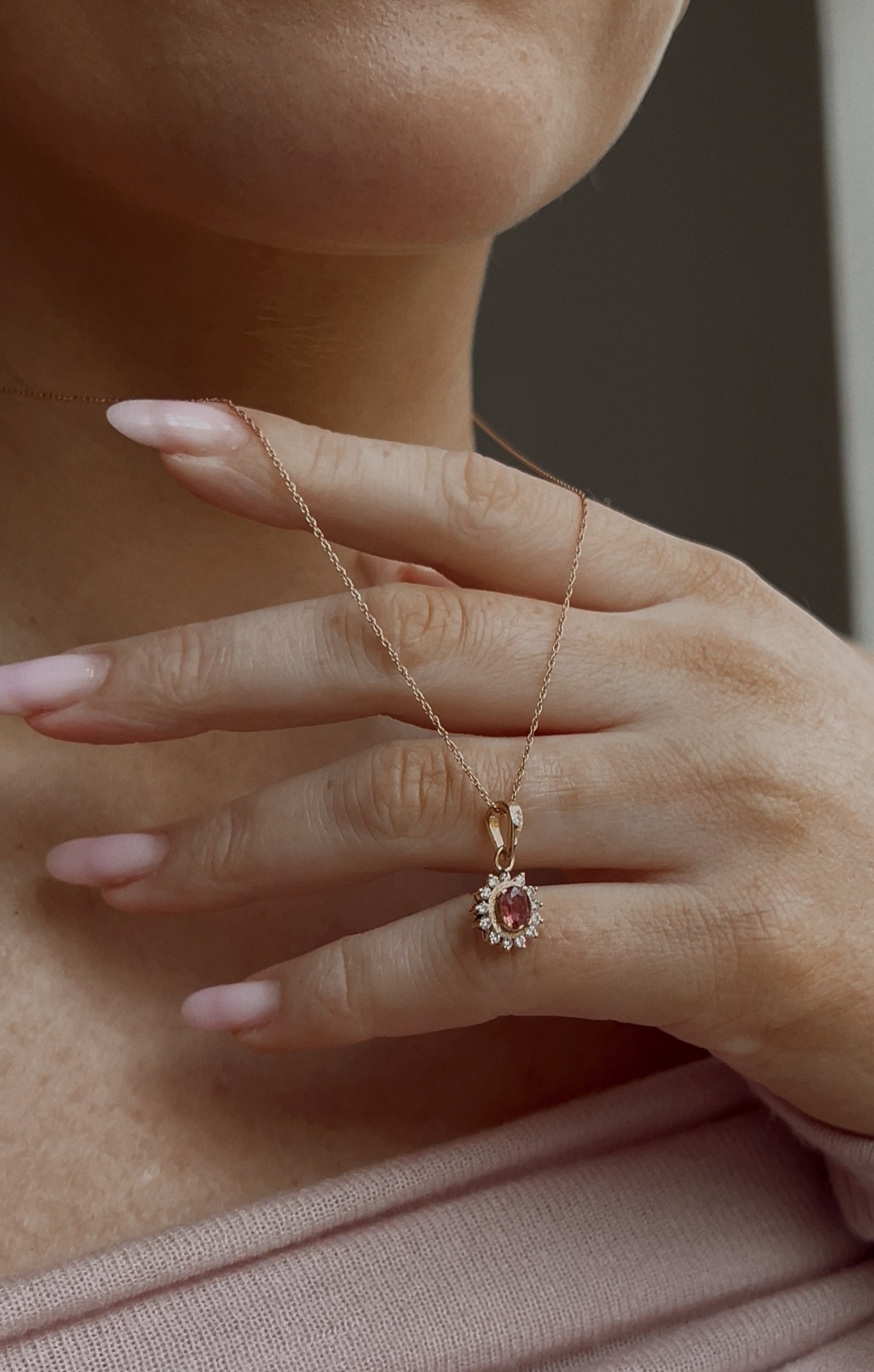 Beautiful Pink Sapphire and Diamond Cluster Pendant in 18c Gold