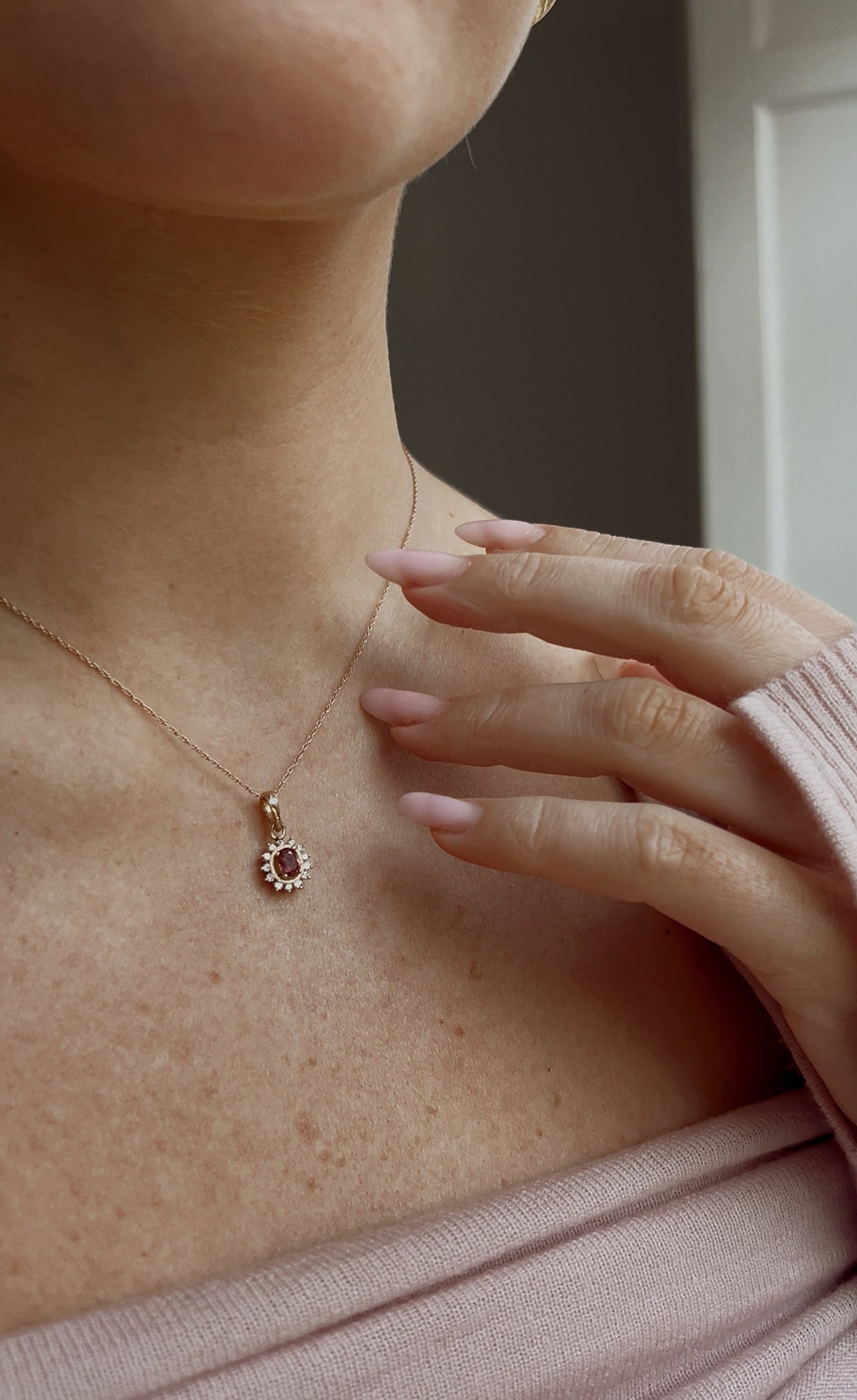 Beautiful Pink Sapphire and Diamond Cluster Pendant in 18c Gold