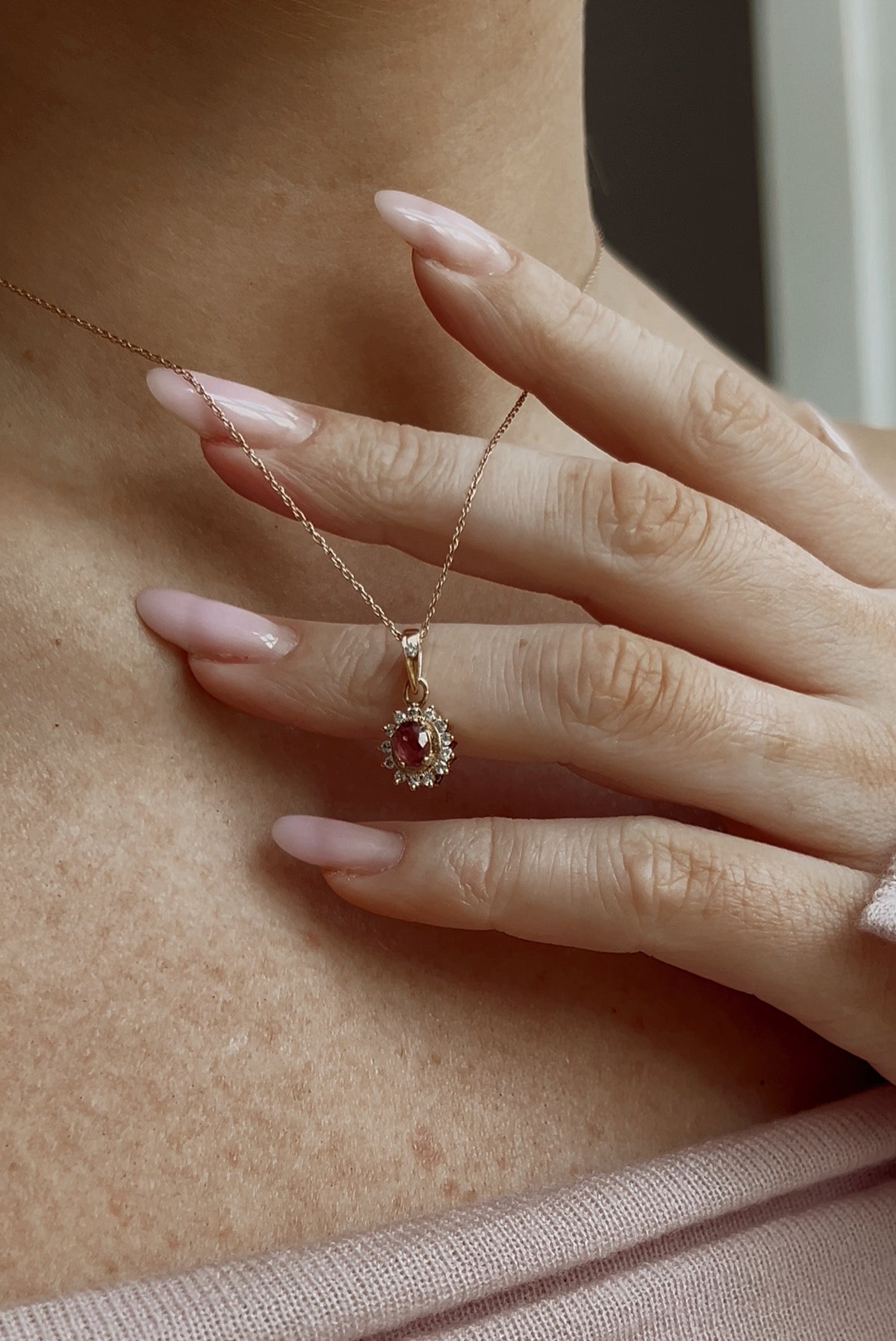 Beautiful Pink Sapphire and Diamond Cluster Pendant in 18c Gold