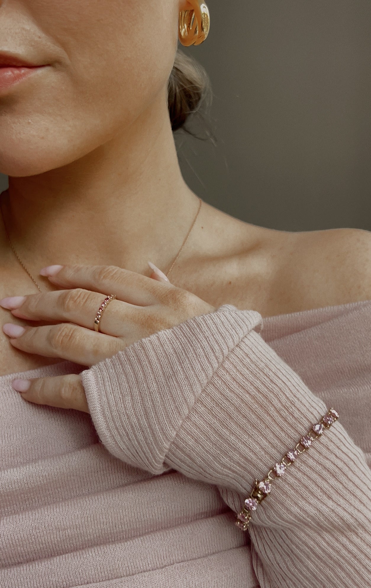 Stunning 9ct Gold and Pink Cubic Zirconia Heart Bracelet