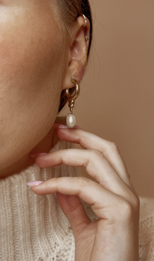Stunning Cultured Pearl Earrings
