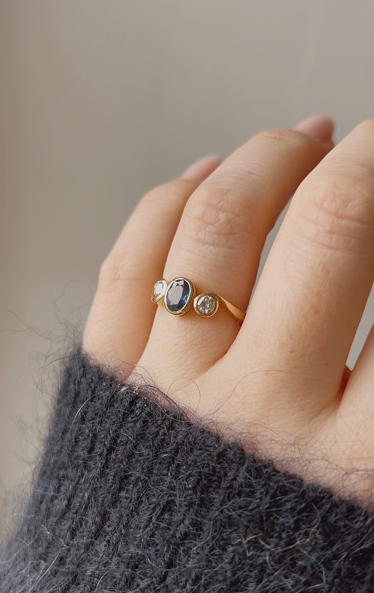 Wonderful Vintage Gold, Blue Sapphire and Diamond Ring