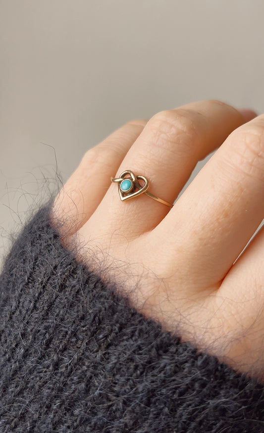 Gorgeous Early 20th Century Gold and Turquoise Heart Ring