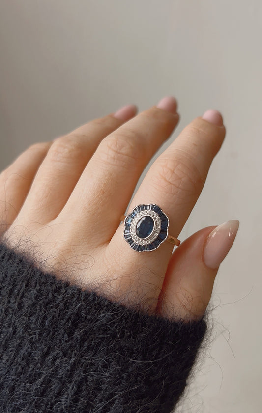 Wonderful Modern 18ct Gold, Blue Sapphire and Diamond Cluster Ring