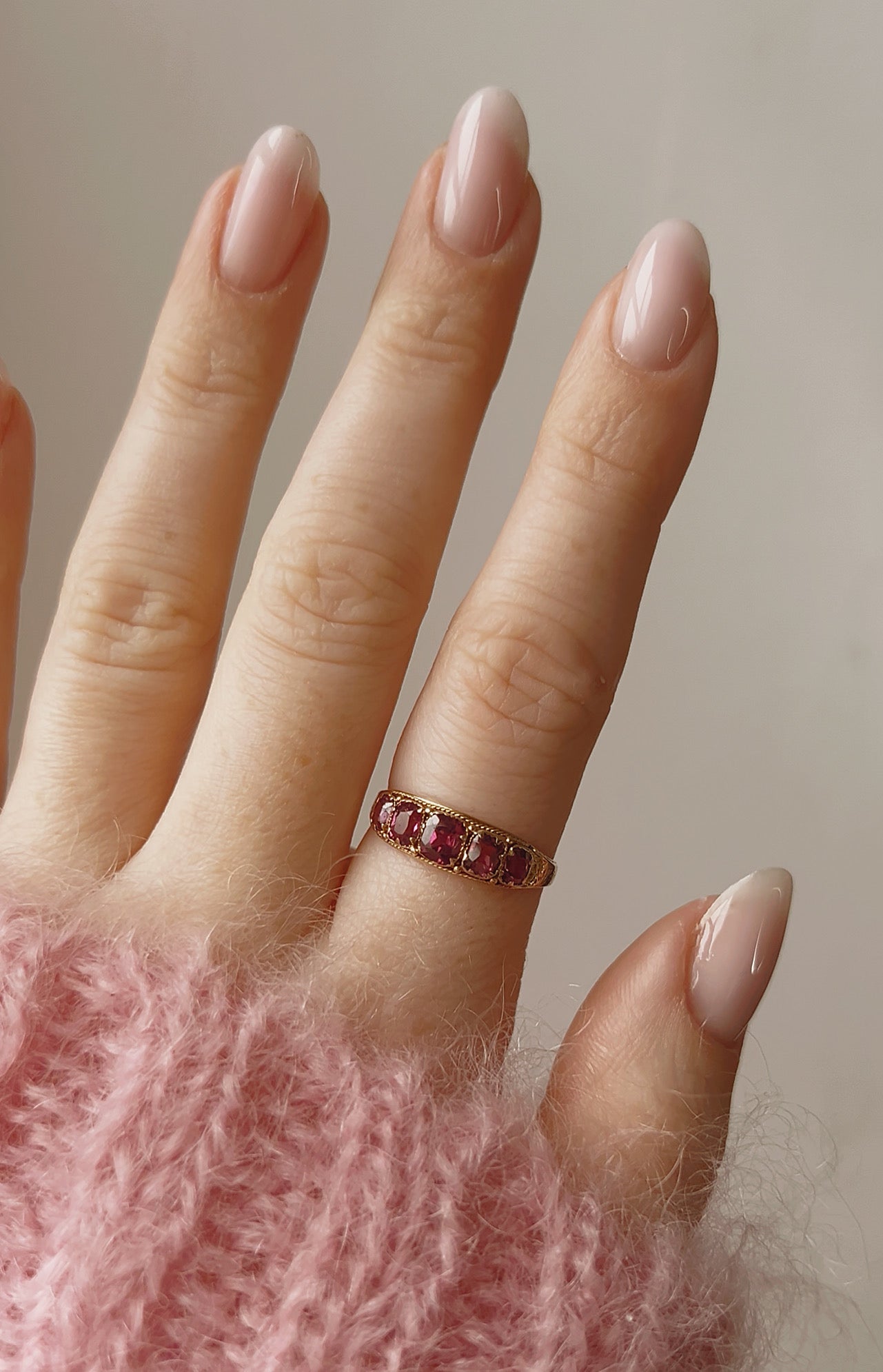 Wonderful Victorian 15ct Gold Five Stone Garnet Ring