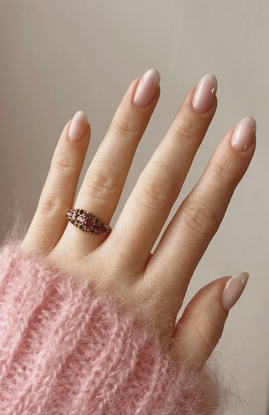 Wonderful Antique Victorian 15ct Gold, Garnet and Emerald Ring