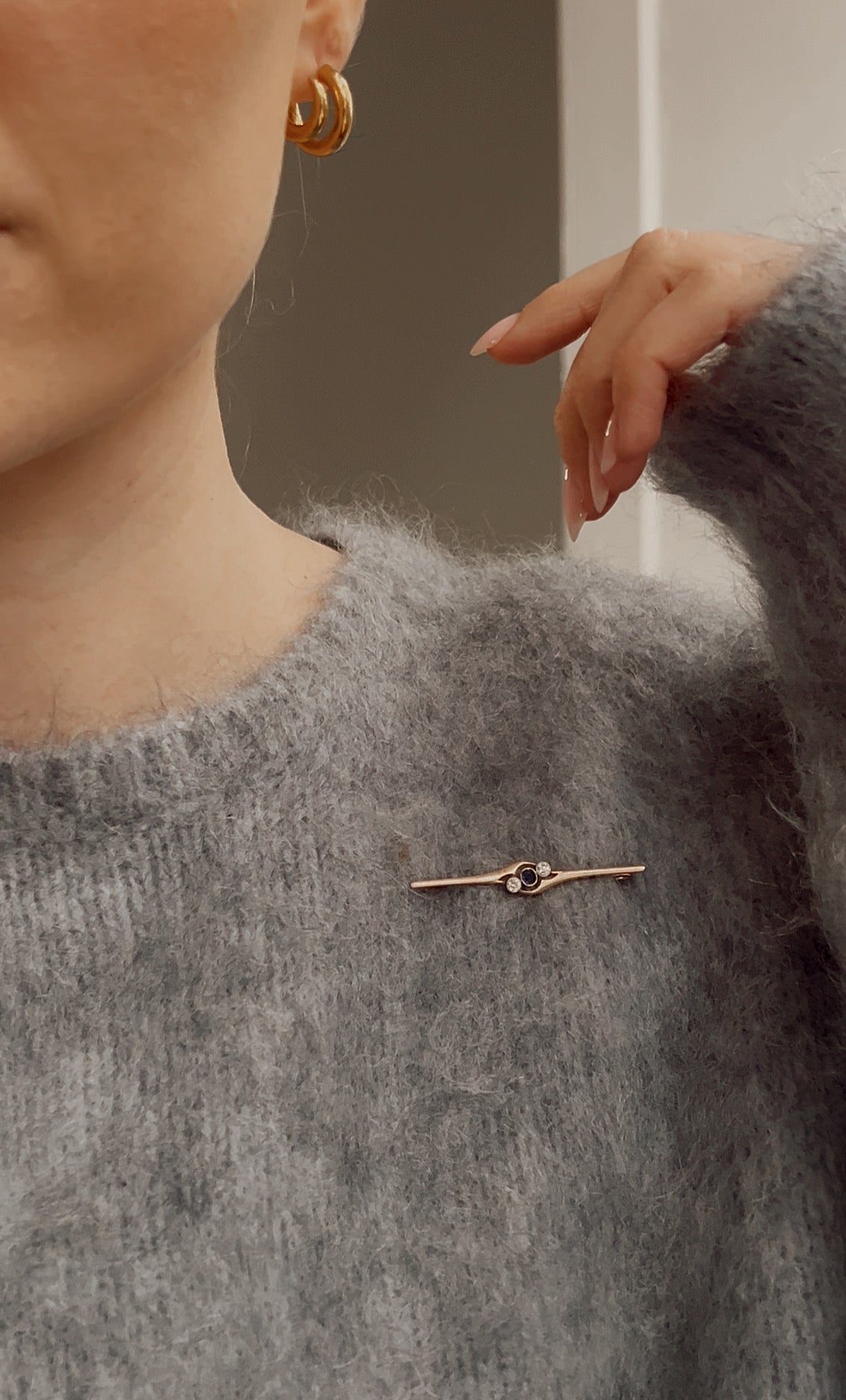 Gorgeous Early 20th Century Gold, Sapphire and Diamond Brooch in original case