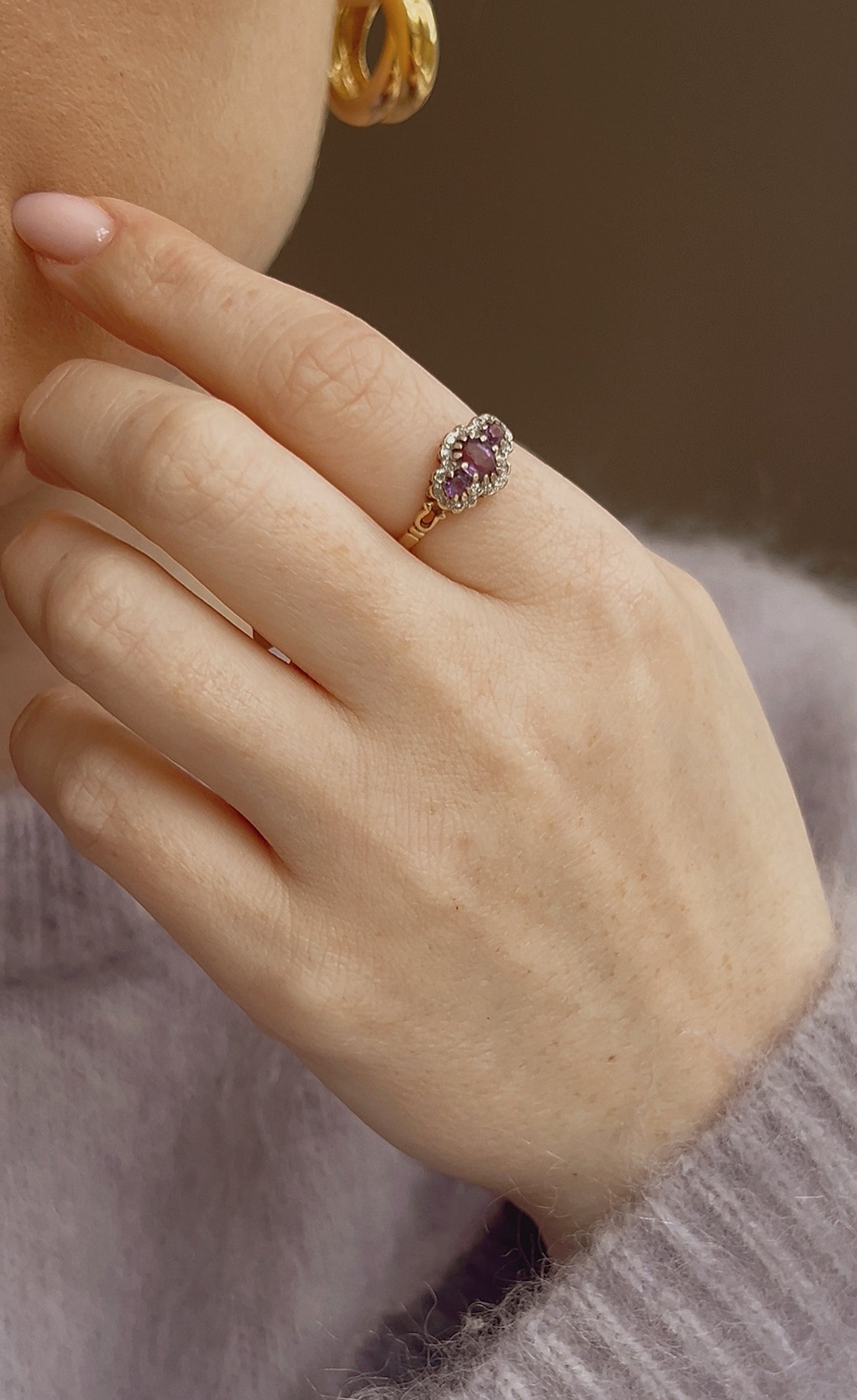Gorgeous Vintage 9ct Gold, Amethyst and Diamond Ring