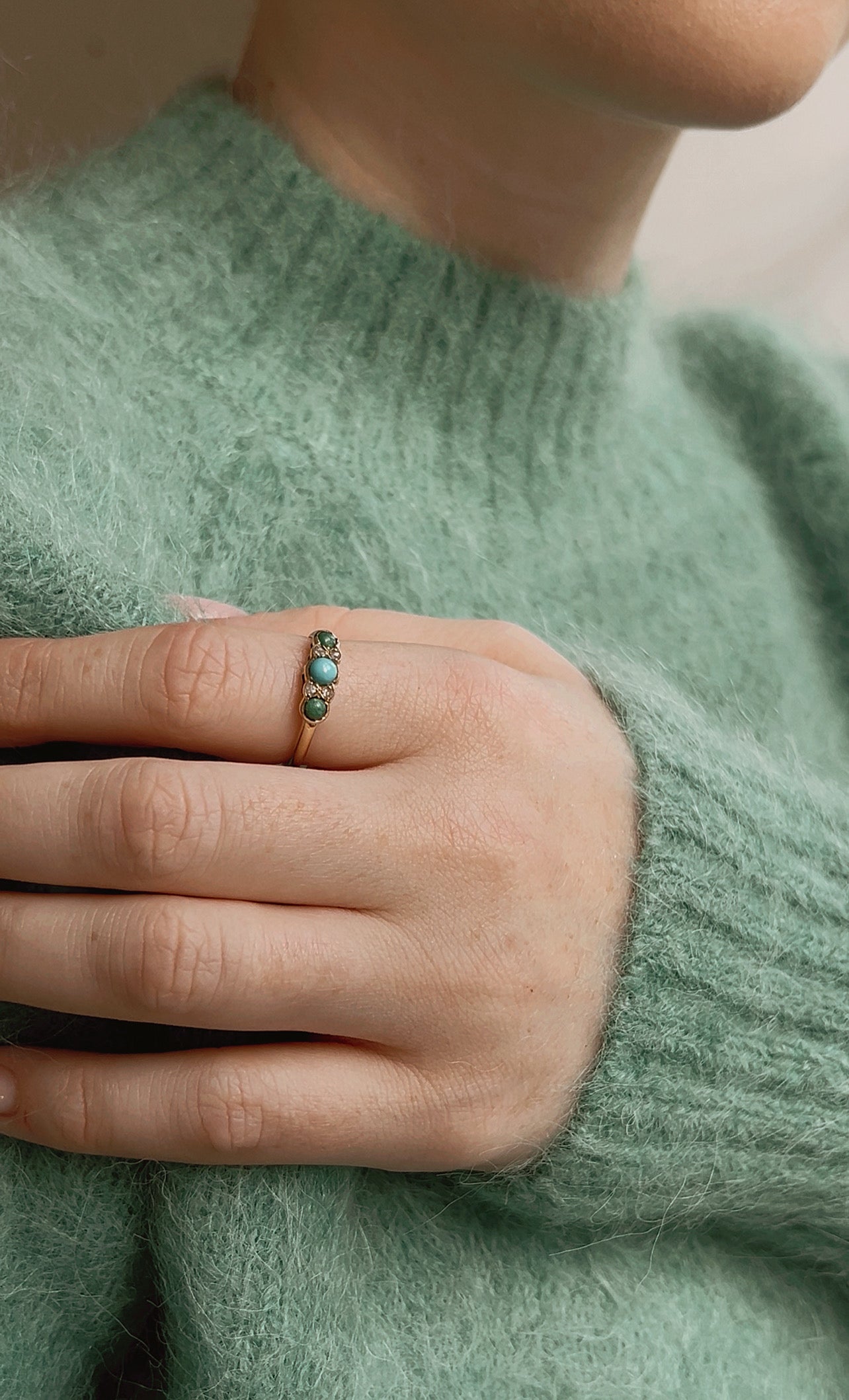 Gorgeous Art Deco 18ct Gold, Turquoise and Diamond Ring