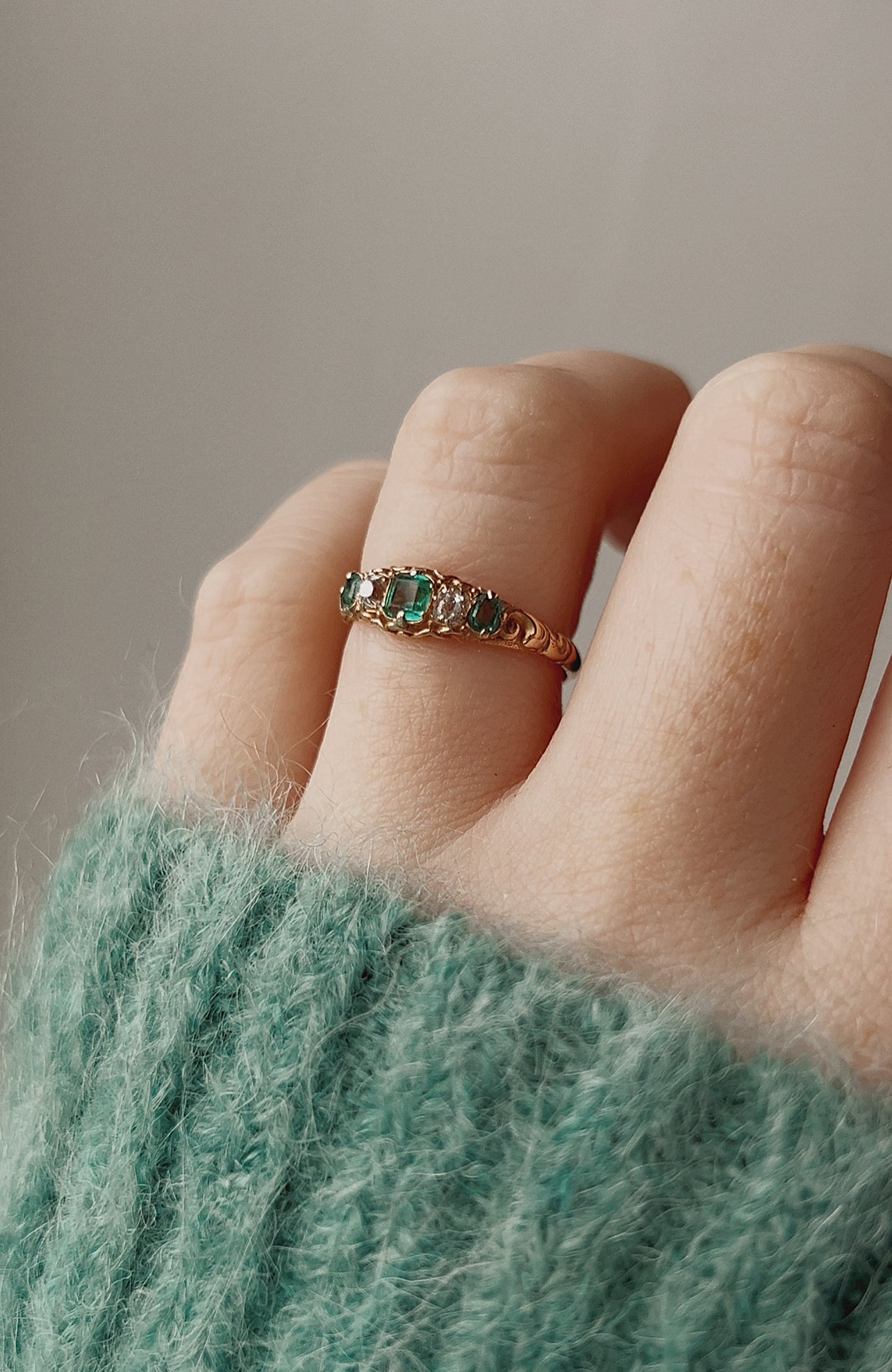 Stunning Late 19th Century Gold, Emerald and Diamond Ring