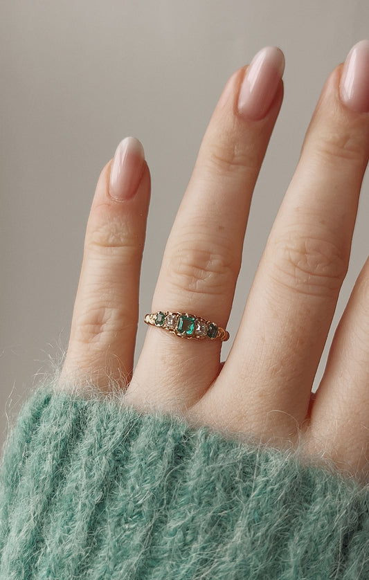 Stunning Late 19th Century Gold, Emerald and Diamond Ring