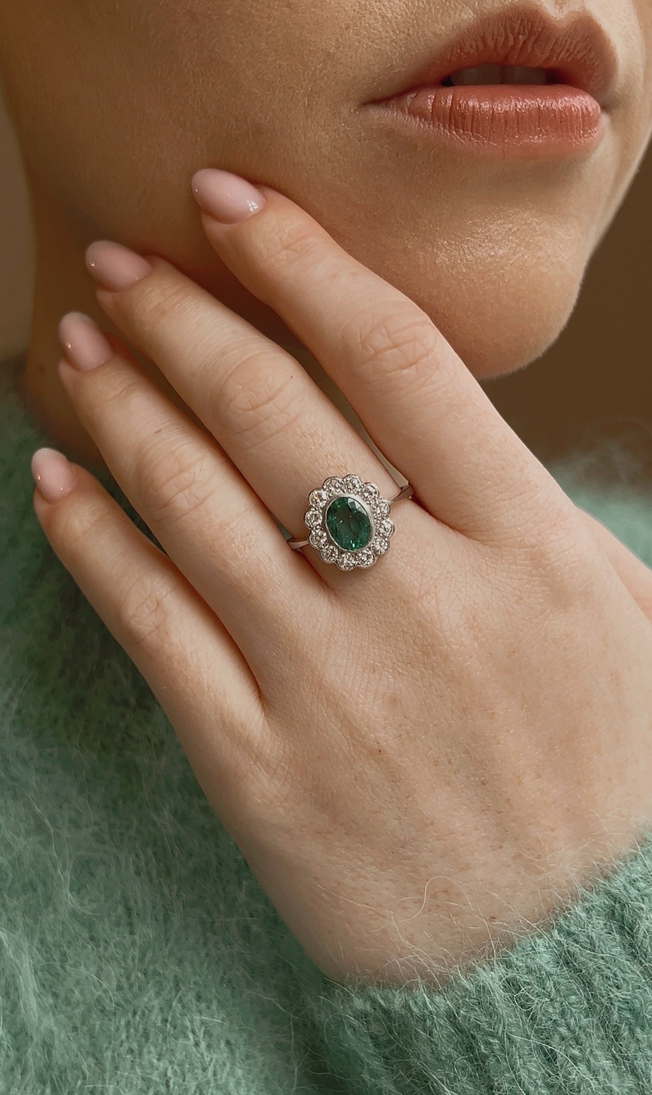 Breathtakingly Beautiful Modern Platinum, Emerald and Diamond Cluster Ring