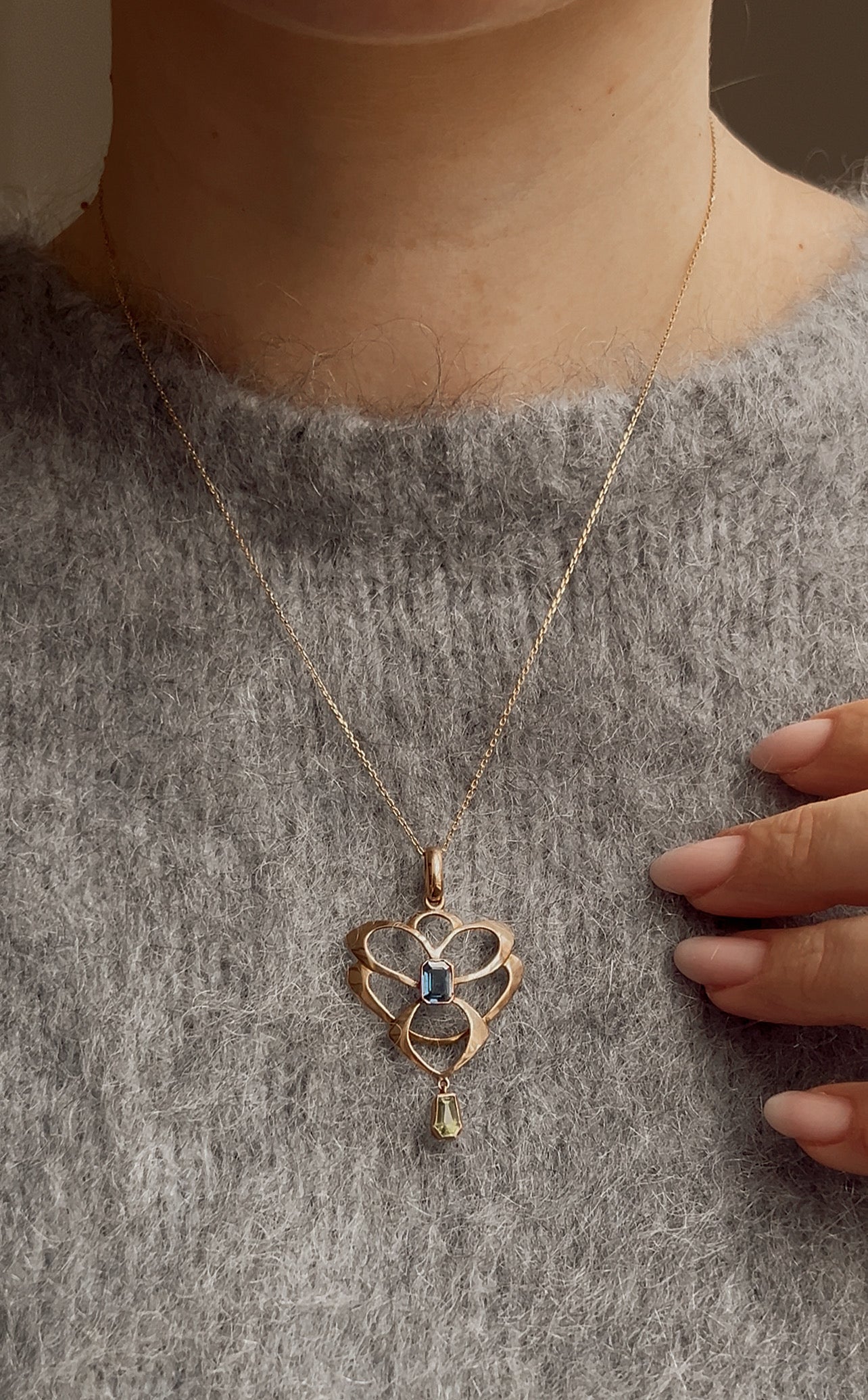 Wonderful Edwardian 9ct Gold, Blue Sapphire and Peridot Pendant