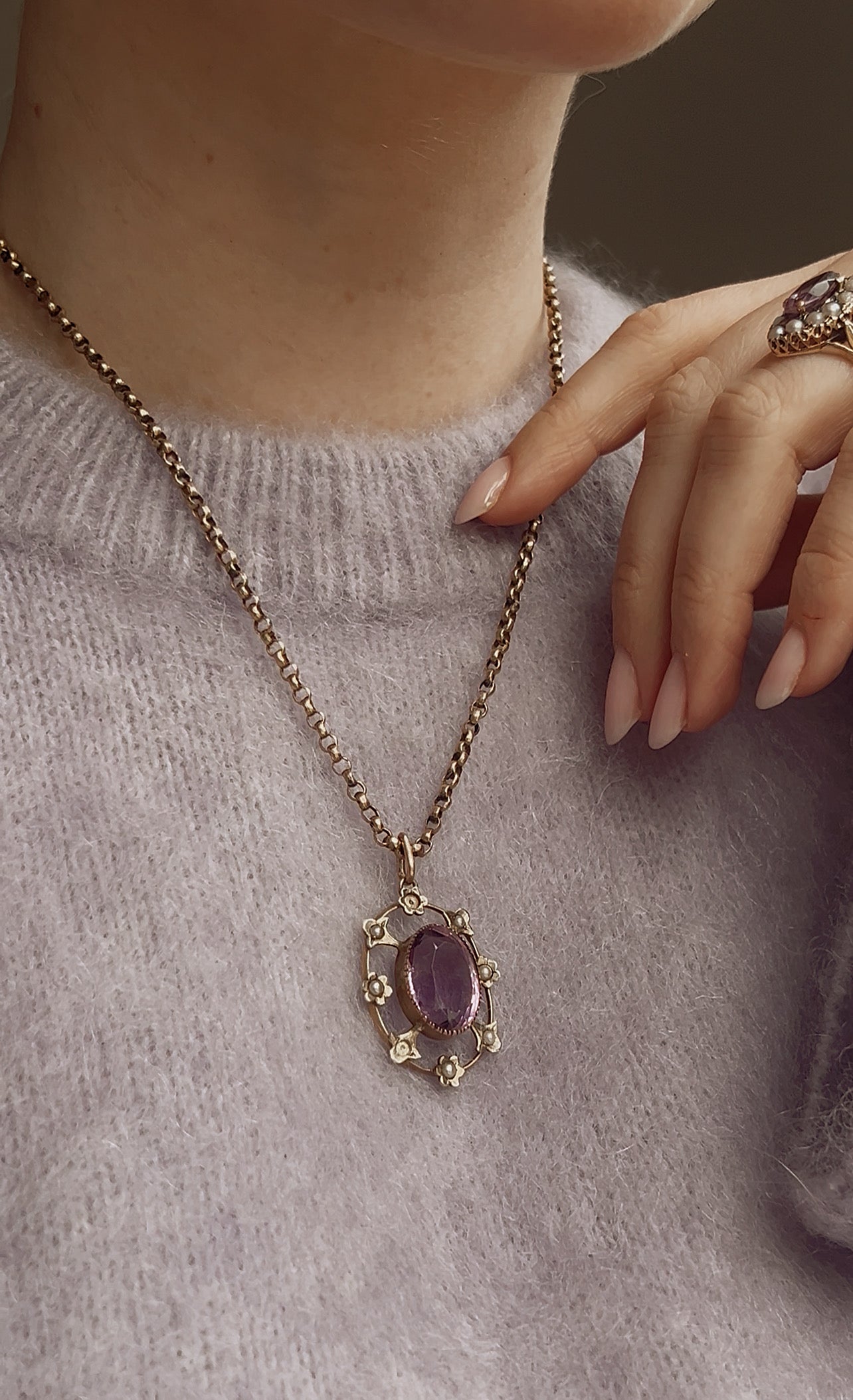 Wonderful Edwardian 9ct Gold, Amethyst and Split Pearl Floral Pendant and Chain