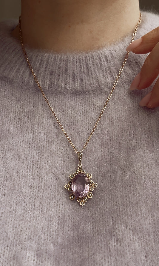 Gorgeous Edwardian 9ct Gold, Amethyst and Seed Pearl Pendant with Chain