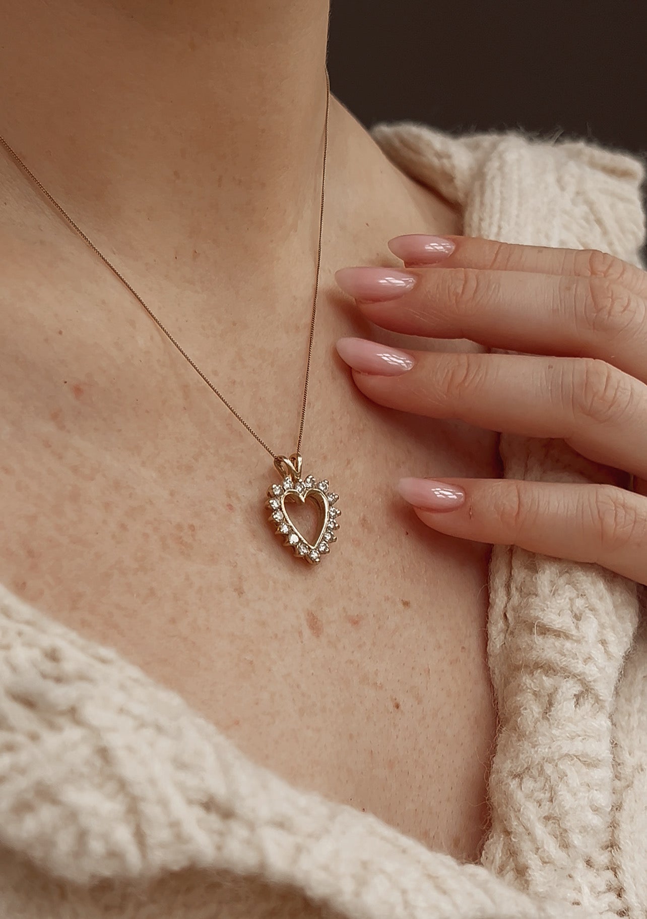 Beautiful Modern 14K Gold and Diamond Heart Pendant
