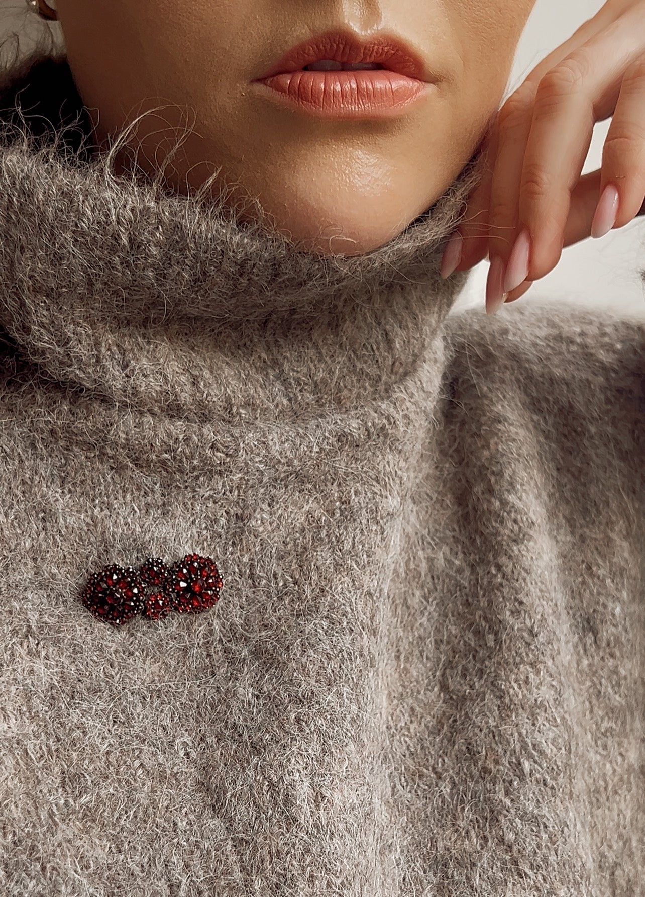 Lovely Antique Garnet Brooch